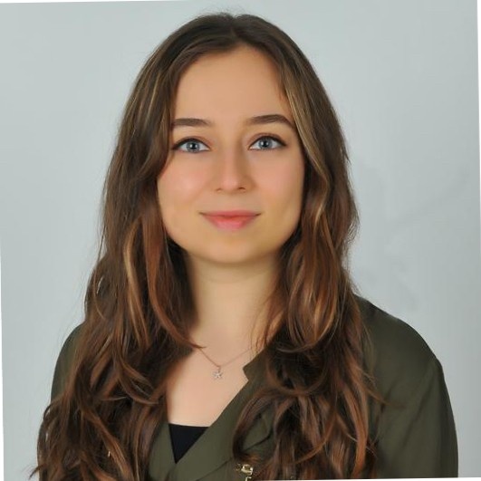 Gamze Akman